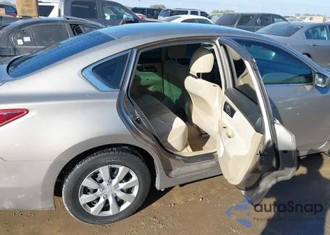 2013 Nissan Altima 2.5 S z USA, uszkodzony, nr VIN 1N4AL3AP9DN446171